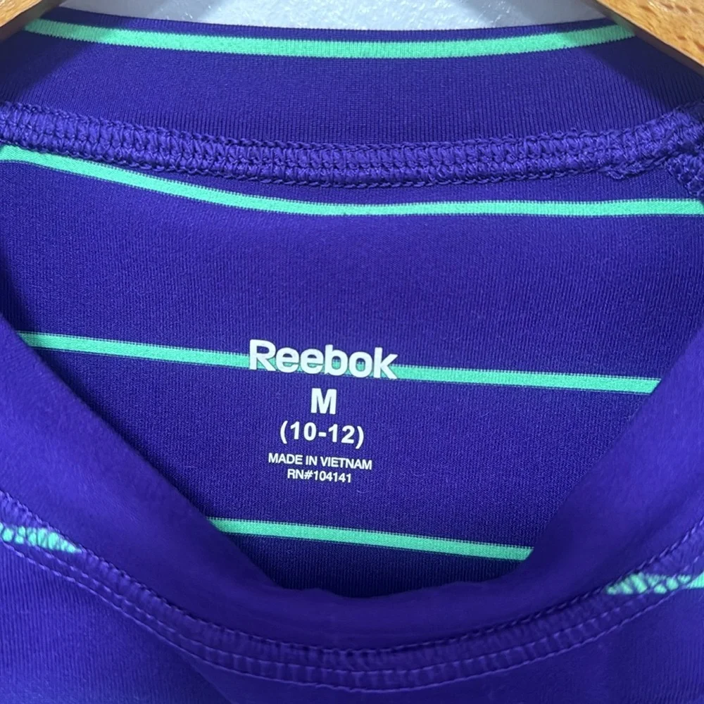 3/$15 LAST CHANCE! Girls reebok long sleeved activewear shirt size M